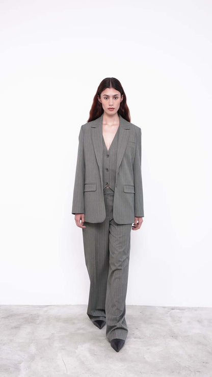 Woman with a gray suit 